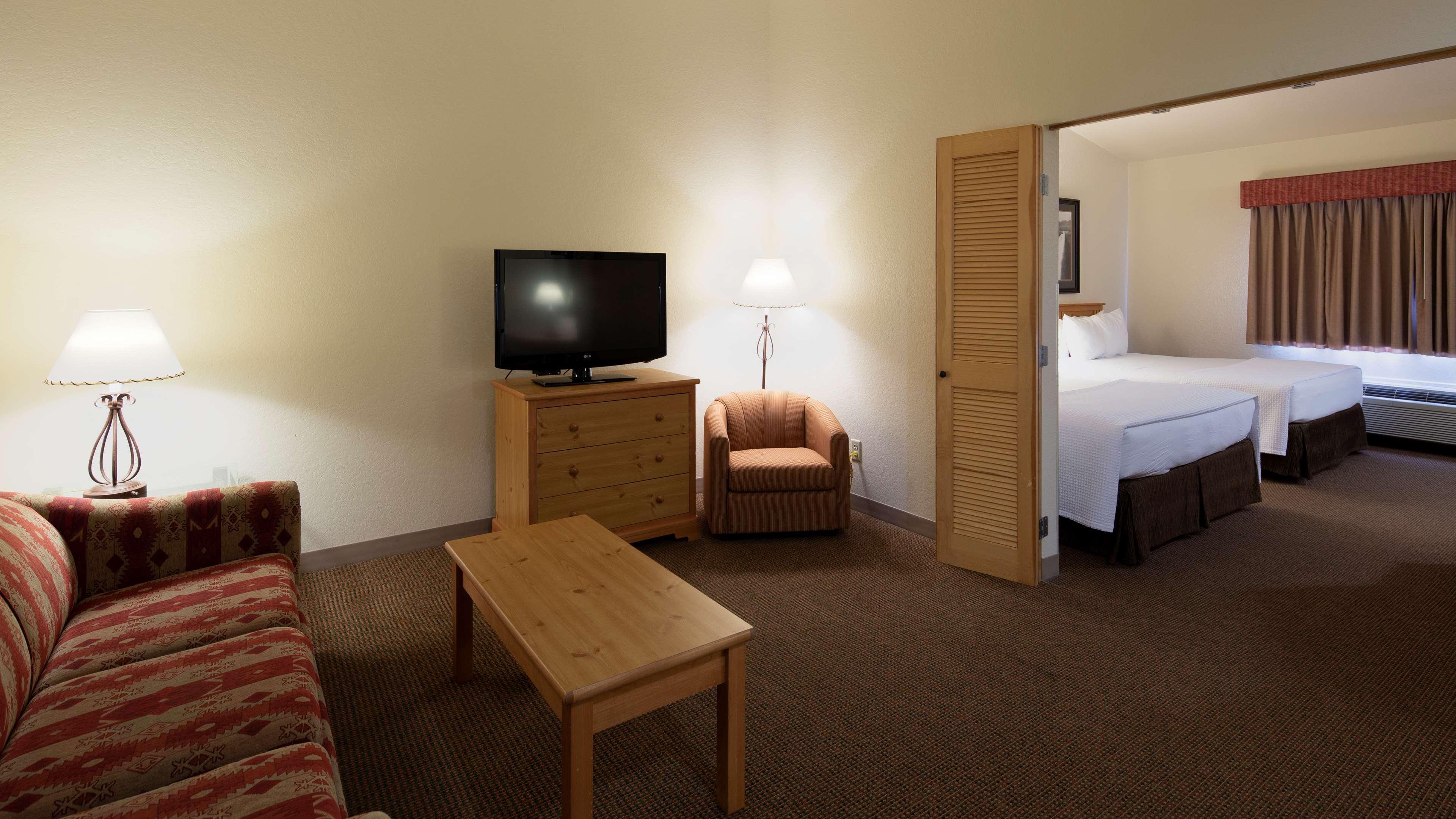 Best Western Golden Spike Inn & Suites Hill City Exterior photo