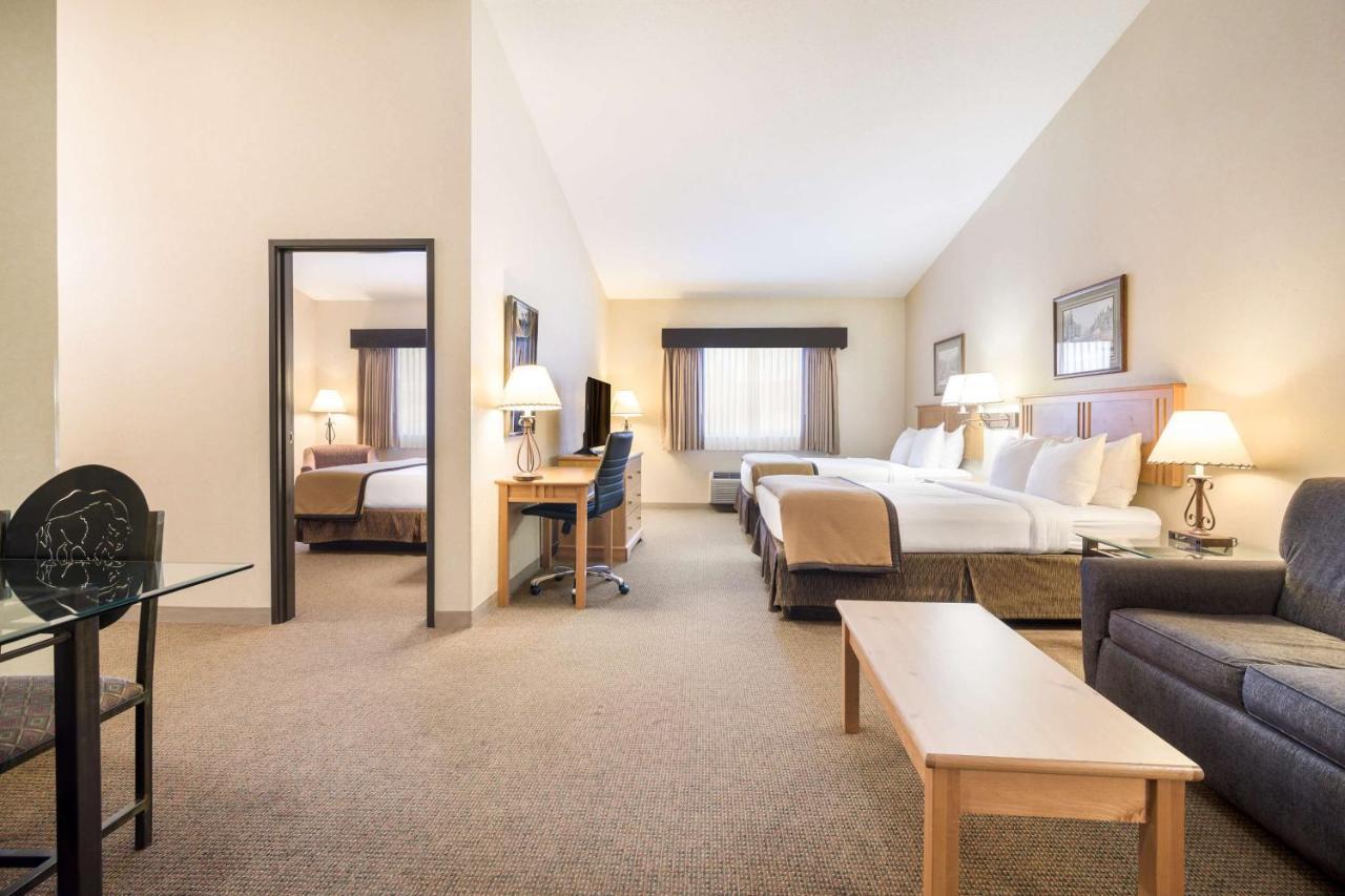Best Western Golden Spike Inn & Suites Hill City Exterior photo