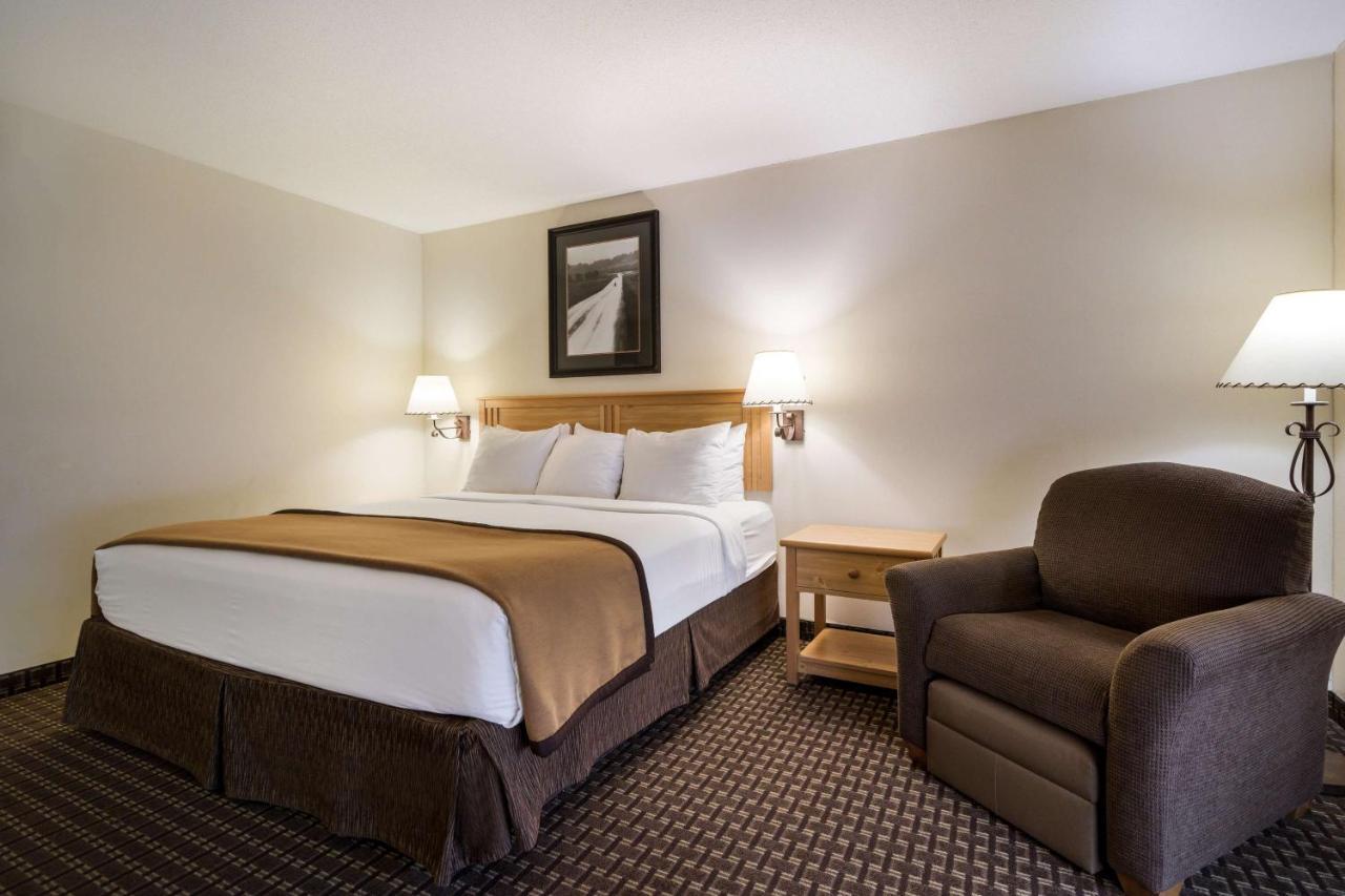 Best Western Golden Spike Inn & Suites Hill City Exterior photo