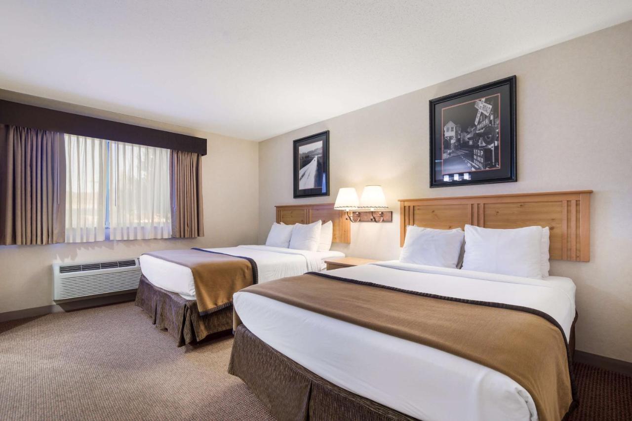 Best Western Golden Spike Inn & Suites Hill City Exterior photo